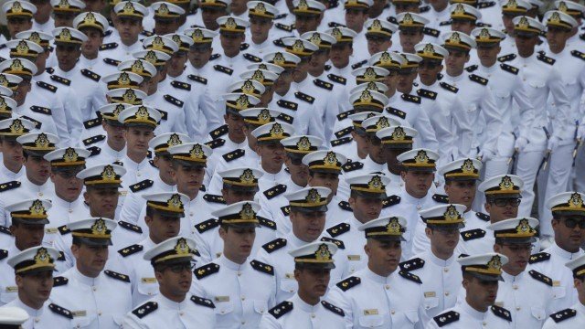 Formatura de oficiais da Marinha do Brasil no Colégio Naval